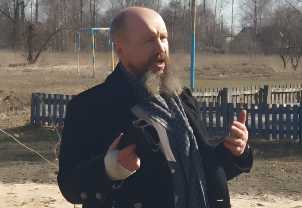 23523453546345645631