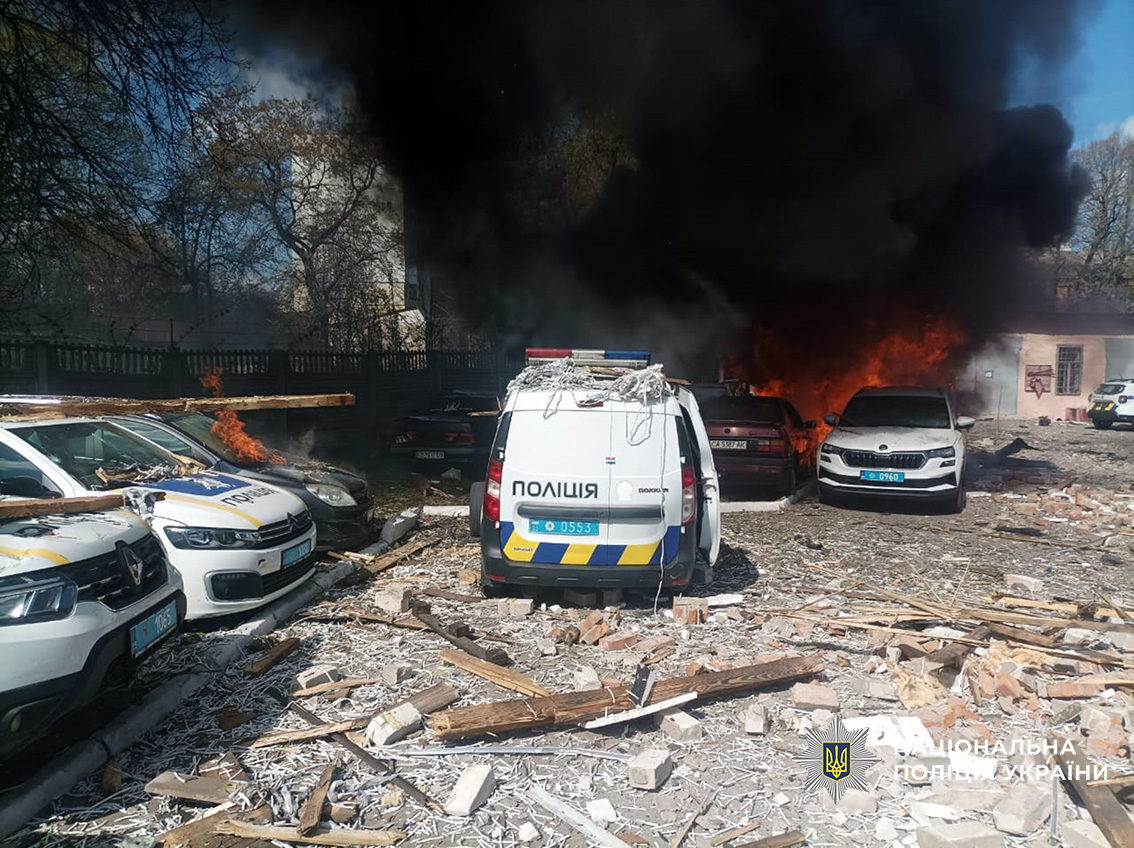 69e5eec38a9a2944489386