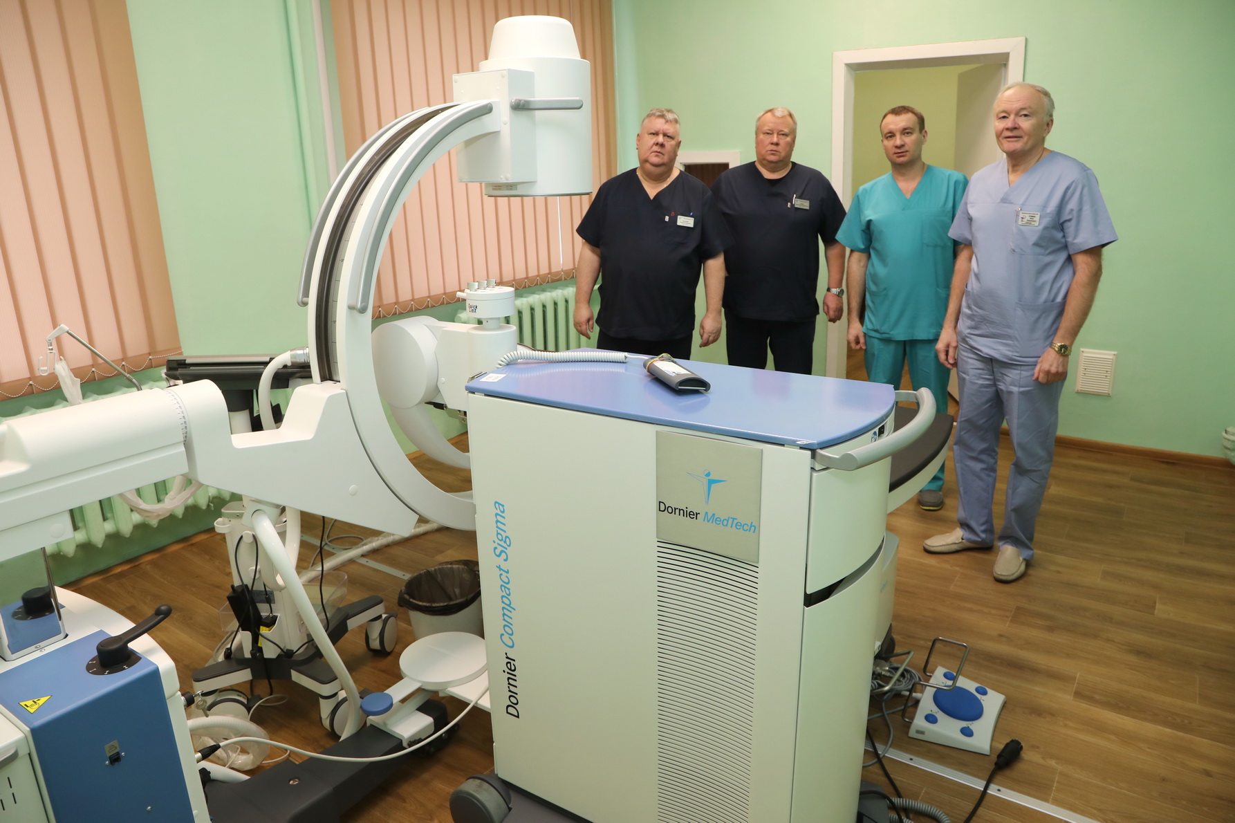 895678457867673456743