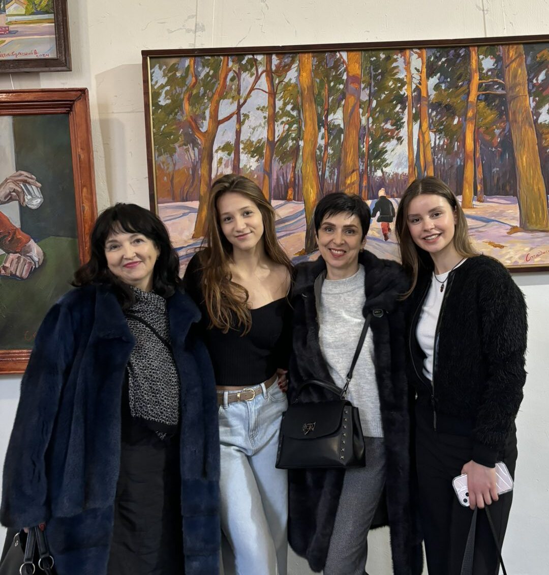  Скорик з студентами та колегами