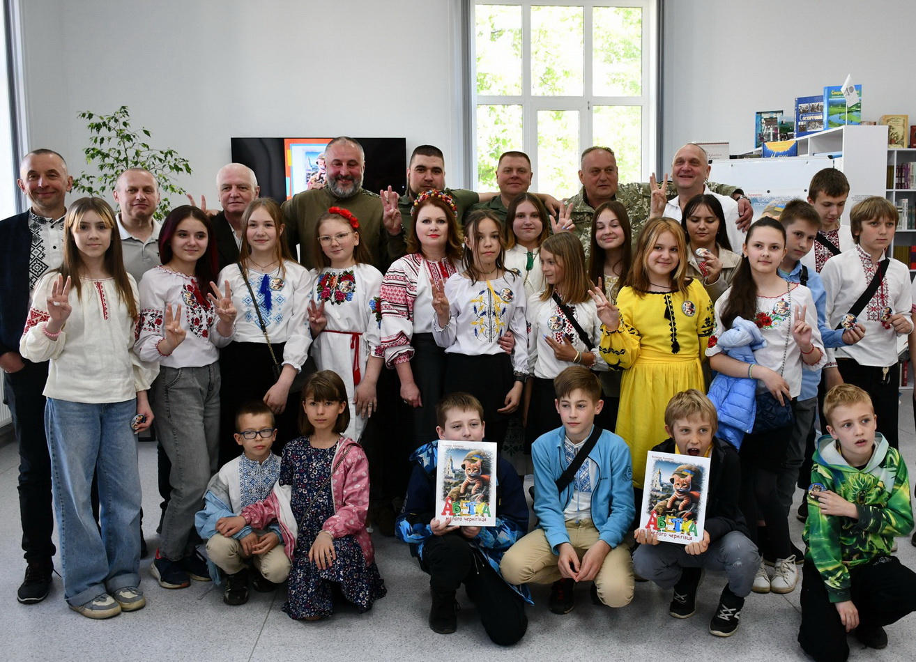 3489379511588424932 n