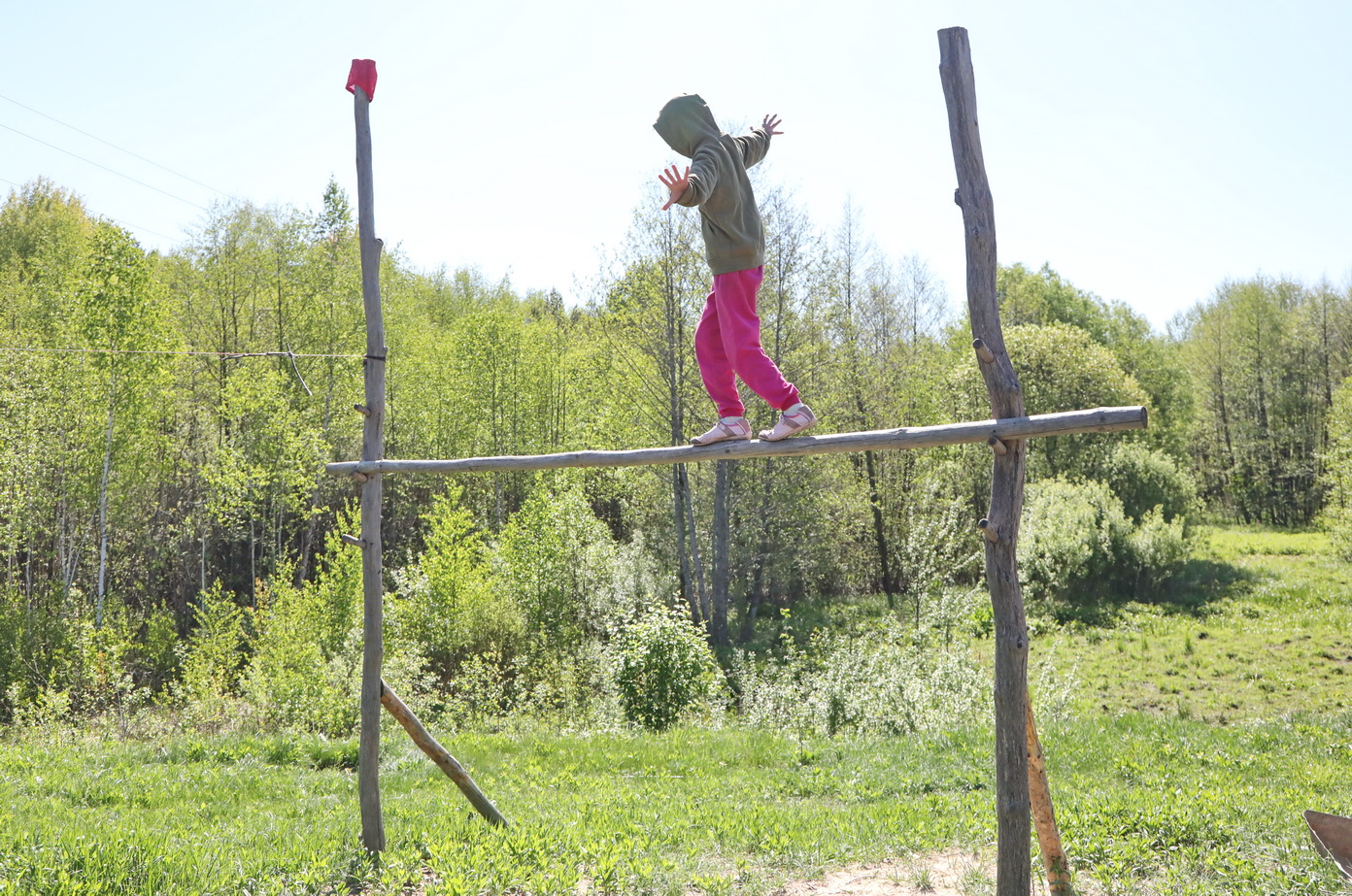 46898756765856756756