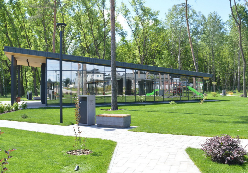 832071827059001636 n