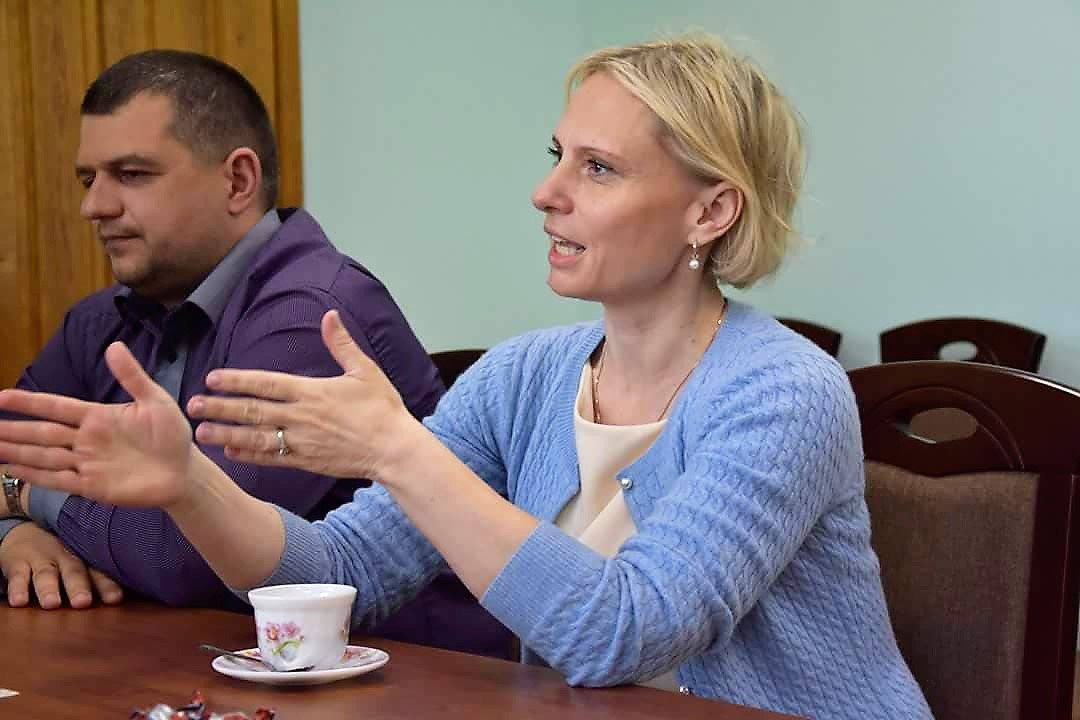 Вікторія Спартц під час візиту до Носівської міської ради