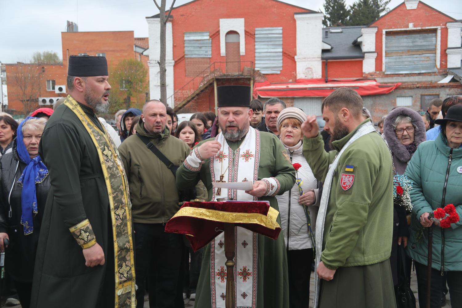 Капелани провели службу та освятили меморіал