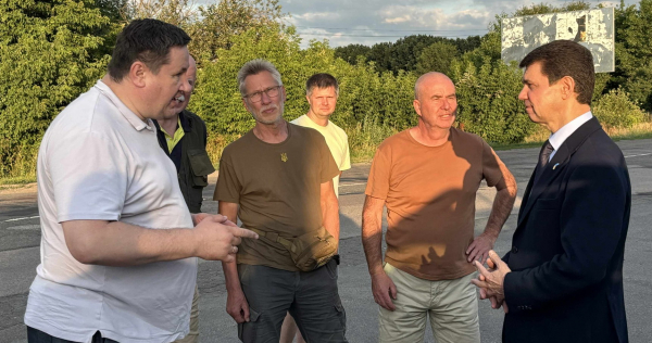 Мер міста Огре - ліворуч