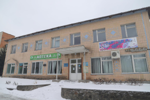 Комунальне майно Чернігівської обласної ради чотири роки стоїть пусткою у центрі Срібного