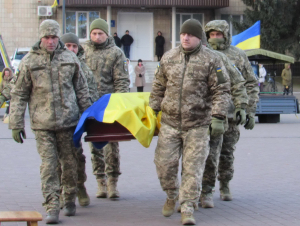 Бобровицька громада провела в останню дорогу Героя Михайла Ваколю