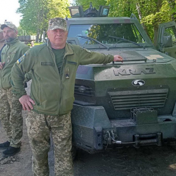 Батько у вічність пішов, а синам заповів завершити його справи