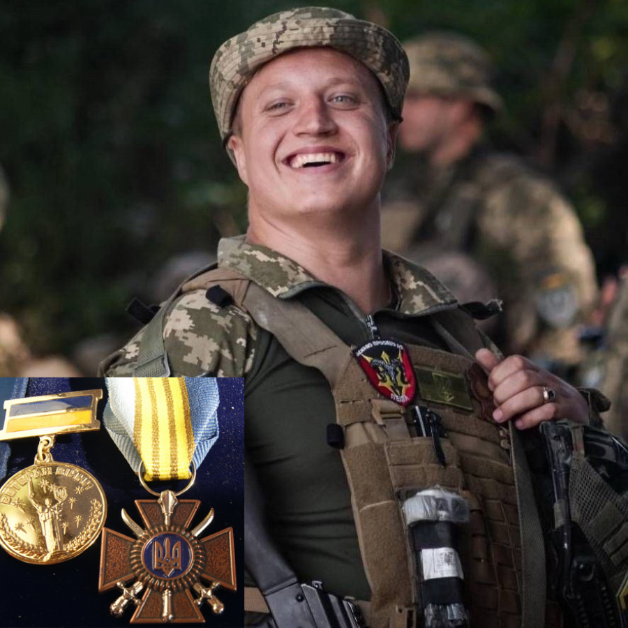 Класний мінометник Владислав Мацульов з нагородами