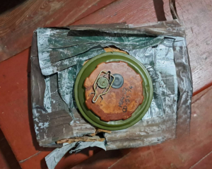 Небезпечні пакунки від росії знаходять у лісах прикордоння Чернігівщини