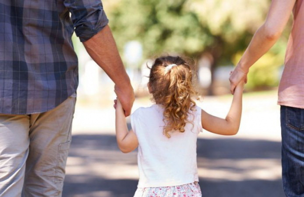 Діти мають жити в родинах, а не в дитбудинках