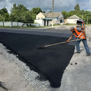 Іноді доводиться класти суцільні шари асфальту