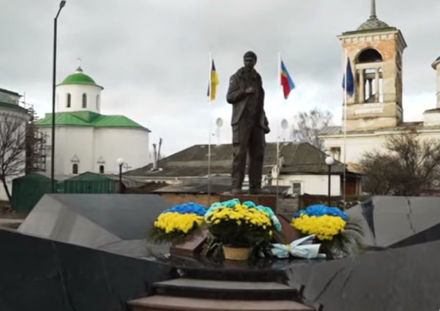 Пам’ятник розстріляному герою з’явився у Ніжині