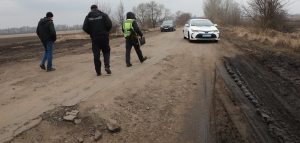 Відрізані шляхом: доки «швидка» доїде, то людину й відспівають