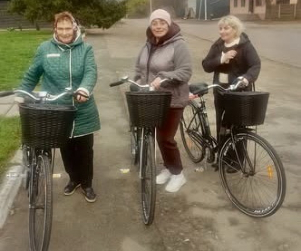 Нові велосипеди купили соцпрацівникам у Бобровиці