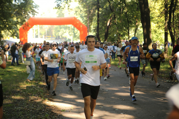 У Чернігові бігли за полеглих героїв