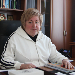 Олена Дмитренко: «Іноді в мене виникає велике бажання зібрати депутатів в автобус і повезти у прифронтові міста»