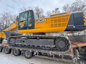 Японія допомогла потужною спецтехнікою