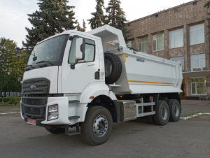 Бобровицька громада отримала вантажівку