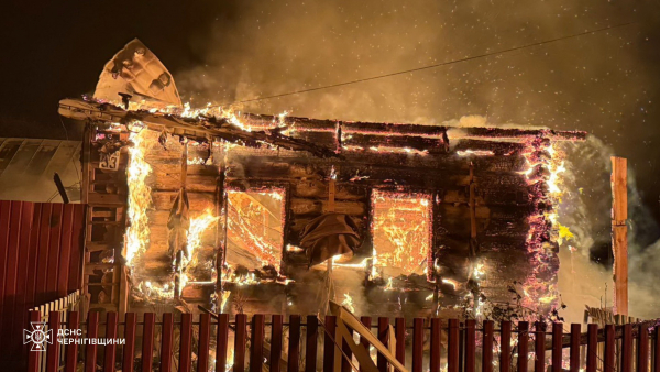 Росіяни нищать житлові будинки