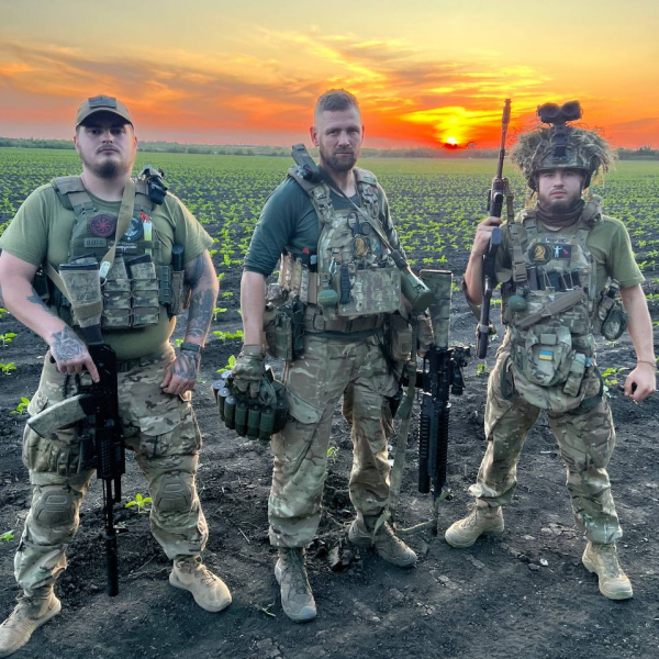 З побратимами перед штурмом